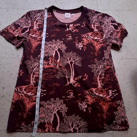 Little Moon | Red Fitted Short Sleeve Tee - Picture 7 of 8